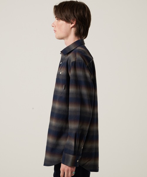 Eddie Bauer(エディーバウアー)の「スノーキャット フランネルチェック 長袖シャツ(シャツ/ブラウス・メンズ・ブルー系/ネイビー系/グレー系・XXL/XL/M/L/S)」の14枚目の写真