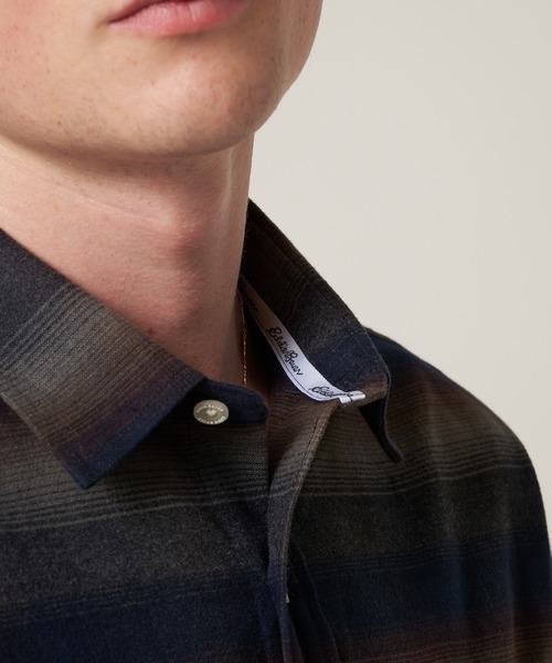Eddie Bauer(エディーバウアー)の「スノーキャット フランネルチェック 長袖シャツ(シャツ/ブラウス・メンズ・ブルー系/ネイビー系/グレー系・XXL/XL/M/L/S)」の6枚目の写真
