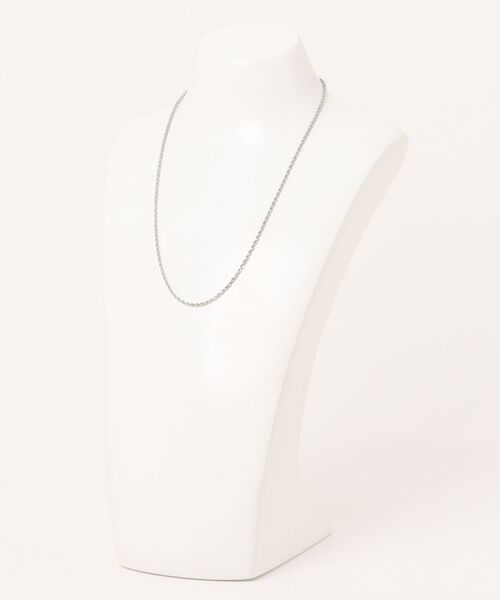 TUWAKRIM(トゥワクリム)の「【TUWAKRIM】ツイストチェーンネックレス #0(ネックレス・レディース・シルバー・MEDIUM)」の2枚目の写真