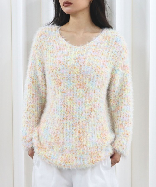 CECIL McBEE（セシルマクビー）の「MIXカラーVネックニットプルオーバー（ニット/セーター・レディース・ホワイト/イエロー・MEDIUM）」の3枚目の写真