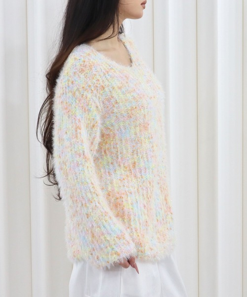 CECIL McBEE（セシルマクビー）の「MIXカラーVネックニットプルオーバー（ニット/セーター・レディース・ホワイト/イエロー・MEDIUM）」の6枚目の写真