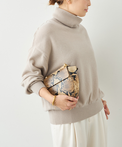 Deuxieme Classe(ドゥーズィエムクラス)の「*JUSPER タートルネック プルオーバー(ニット/セーター・レディース・ブラウン/ベージュ・FREE)」の19枚目の写真