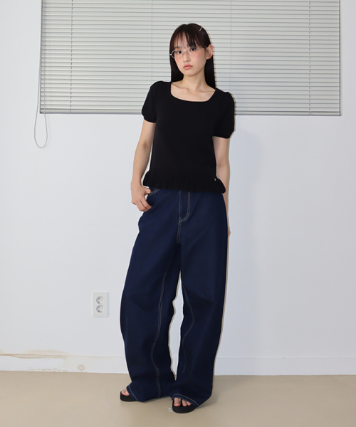 RONRON(ロンロン)の「PUFF SLEEVE RUFFLE KNIT BLACK(Tシャツ/カットソー・レディース・その他・FREE)」の2枚目の写真