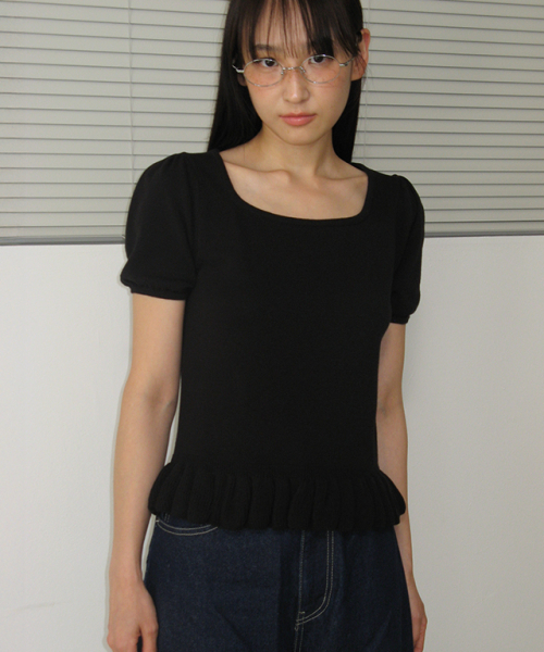 RONRON(ロンロン)の「PUFF SLEEVE RUFFLE KNIT BLACK(Tシャツ/カットソー・レディース・その他・FREE)」の5枚目の写真