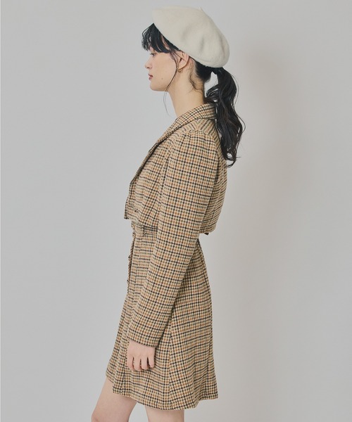 REDYAZEL(レディアゼル)の「ハウンドトゥースショートジャケット×ミニワンピース(セットアップ・レディース・ベージュ/ブラウン/カーキ・SMALL/MEDIUM)」の7枚目の写真