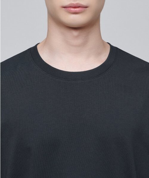 MUSINSA STANDARD（ムシンサスタンダード）の「スーピマリラックスドクルーネック長袖Tシャツ[ダークグレー]（Tシャツ/カットソー・メンズ・その他・MEDIUM/X-LARGE/XX-LARGE/LARGE）」の4枚目の写真