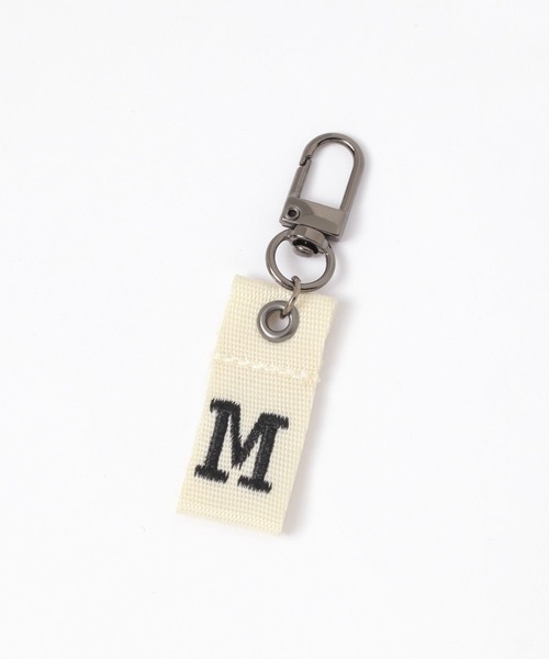 studio CLIP（スタディオクリップ）の「【daily CLIP】レターチャーム アイボリー（キーホルダー・レディース・シルバーグレー/ライトグレー/ホワイト/ライトピンク/ベビーピンク/ブラック/その他6/グレー/オフホワイト/その他7/その他4/その他8/その他3/その他2/その他1/梅/桜/チャコール/ダークグレー/その他5/ピンク/スモーク/サンドグレー/その他9・FREE）」の7枚目の写真