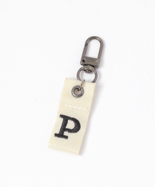 studio CLIP（スタディオクリップ）の「【daily CLIP】レターチャーム アイボリー（キーホルダー・レディース・シルバーグレー/ライトグレー/ホワイト/ライトピンク/ベビーピンク/ブラック/その他6/グレー/オフホワイト/その他7/その他4/その他8/その他3/その他2/その他1/梅/桜/チャコール/ダークグレー/その他5/ピンク/スモーク/サンドグレー/その他9・FREE）」の15枚目の写真