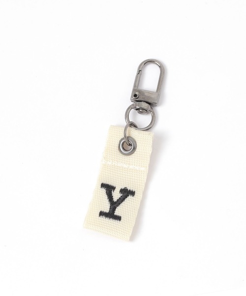 studio CLIP（スタディオクリップ）の「【daily CLIP】レターチャーム アイボリー（キーホルダー・レディース・シルバーグレー/ライトグレー/ホワイト/ライトピンク/ベビーピンク/ブラック/その他6/グレー/オフホワイト/その他7/その他4/その他8/その他3/その他2/その他1/梅/桜/チャコール/ダークグレー/その他5/ピンク/スモーク/サンドグレー/その他9・FREE）」の12枚目の写真