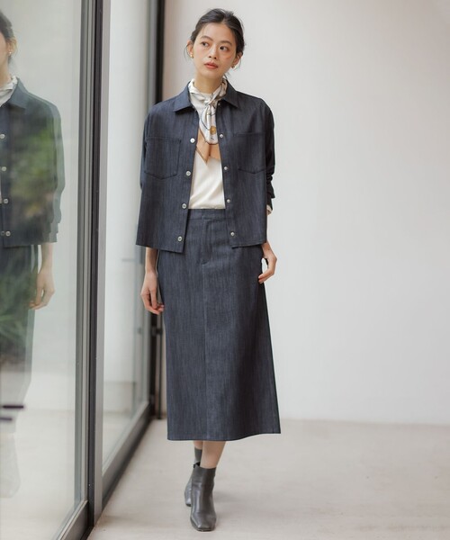 J.PRESS Ladies（J.プレス レディス）の「【WEB限定】セルロースシャンブレー ナロー スカート（スカート・レディース・ライトグレー系/ネイビー系・S/XS）」の3枚目の写真