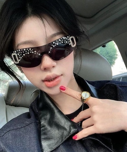 ViViDAY（ビビデー）の「ストーンサングラス（サングラス・レディース・ブラック・FREE）」の7枚目の写真