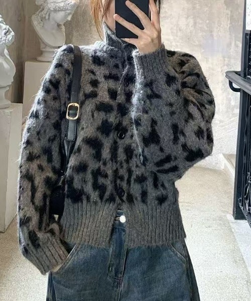 セール】レオパート柄ジップニットセーター（ニット/セーター）｜Achic