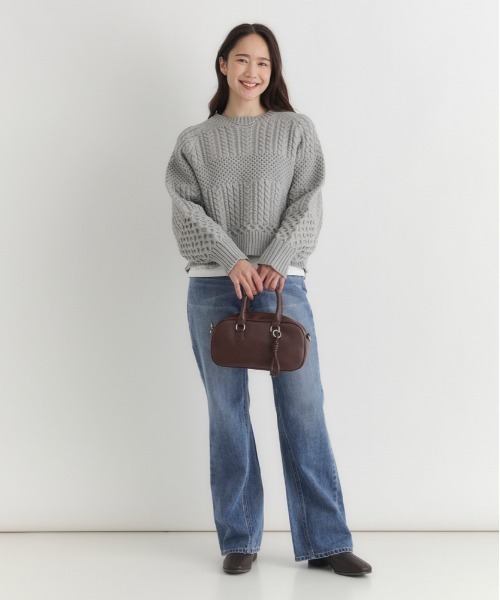 Right-on（ライトオン）の「【HONEYSUCKLE ROSE】ケーブルショートセーター (リラックスシルエット/上品デザイン/カジュアルスタイル)（ニット/セーター・レディース・グレー/キナリ/レッド・M/L/S）」の11枚目の写真