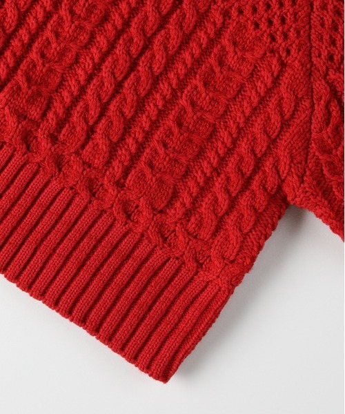 Right-on（ライトオン）の「【HONEYSUCKLE ROSE】ケーブルショートセーター (リラックスシルエット/上品デザイン/カジュアルスタイル)（ニット/セーター・レディース・グレー/キナリ/レッド・M/L/S）」の21枚目の写真