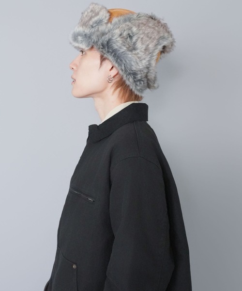 SPINNS(スピンズ)の「【NEW ERA/ニューエラ】2WAYトラッパーフライトキャップ/タウンユース/防寒×デザイン/ユニセックス(キャップ・メンズ・ブラック/ブラウン・L)」の12枚目の写真