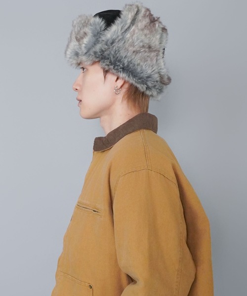 SPINNS(スピンズ)の「【NEW ERA/ニューエラ】2WAYトラッパーフライトキャップ/タウンユース/防寒×デザイン/ユニセックス(キャップ・メンズ・ブラック/ブラウン・L)」の18枚目の写真