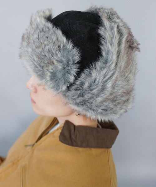 SPINNS(スピンズ)の「【NEW ERA/ニューエラ】2WAYトラッパーフライトキャップ/タウンユース/防寒×デザイン/ユニセックス(キャップ・メンズ・ブラック/ブラウン・L)」の16枚目の写真