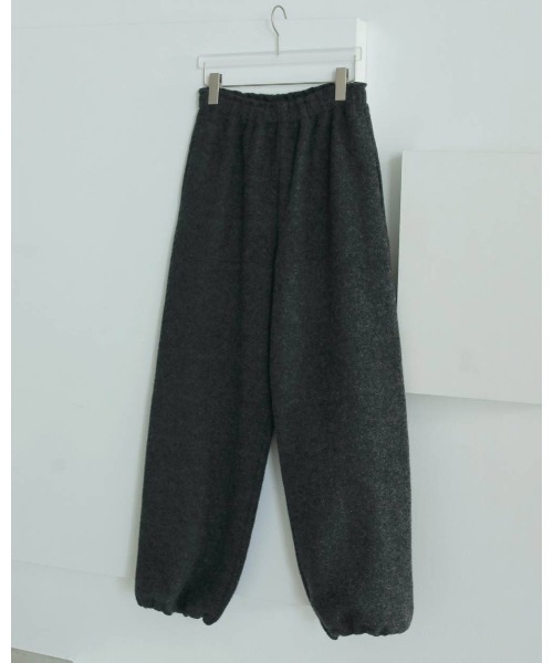 anuke（アンヌーク）の「Wool Drawstring Pants（デニムパンツ・レディース・グレー/チャコールグレー・36inch/38inch）」の10枚目の写真