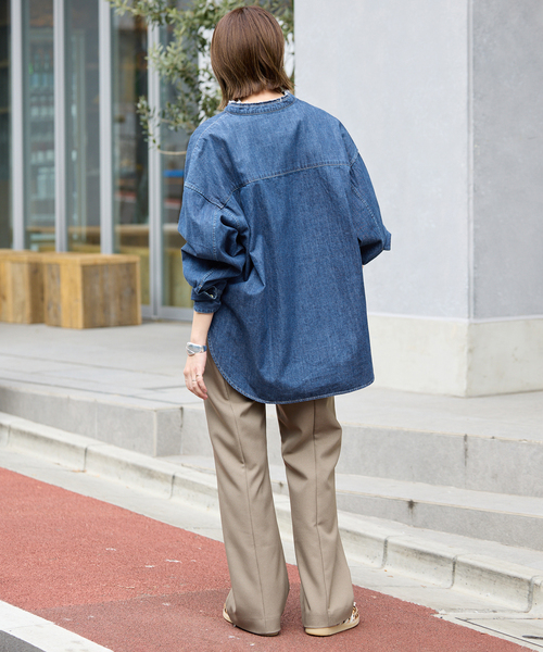 SLOBE IENA（スローブイエナ）の「LEDENIM REMAKE OVER SHIRT（シャツ/ブラウス・レディース・ホワイト/ブルー・FREE）」の16枚目の写真