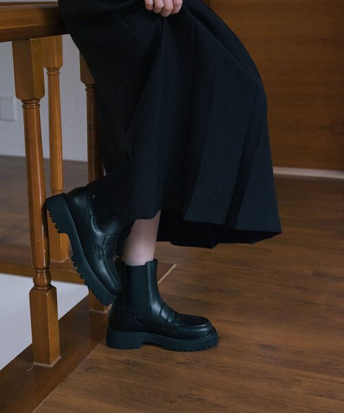 EIFFELCLASSIC(エッフェルクラシック)の「ローレン チェルシーブーツ_ ブラック 4.5cm(ブーツ・レディース・ブラック・22.5cm/23cm/23.5cm/24cm/24.5cm/25cm)」の3枚目の写真