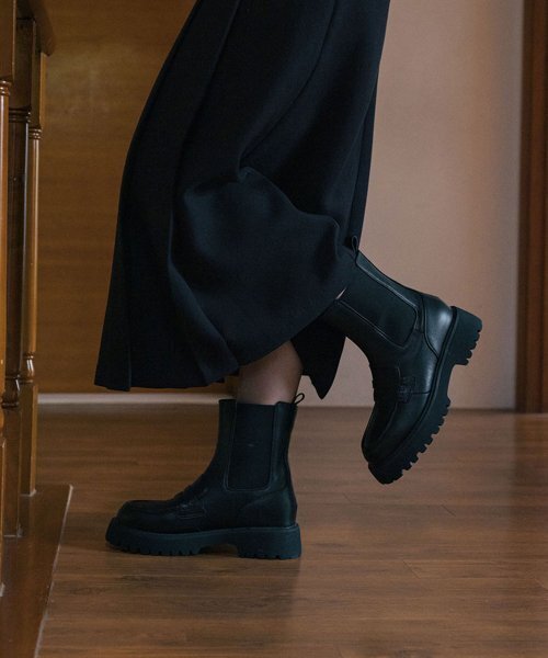 EIFFELCLASSIC(エッフェルクラシック)の「ローレン チェルシーブーツ_ ブラック 4.5cm(ブーツ・レディース・ブラック・22.5cm/23cm/23.5cm/24cm/24.5cm/25cm)」の4枚目の写真