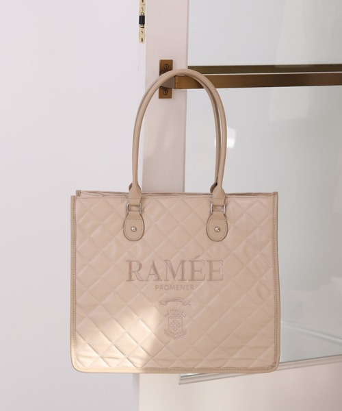 one after another NICE CLAUP（ワンアフターアナザーナイスクラップ）の「【WEB限定】キルティング刺しゅうトートバッグ/A4サイズ対応（トートバッグ・レディース・ブラック/アイボリー/ベージュ・FREE）」の8枚目の写真