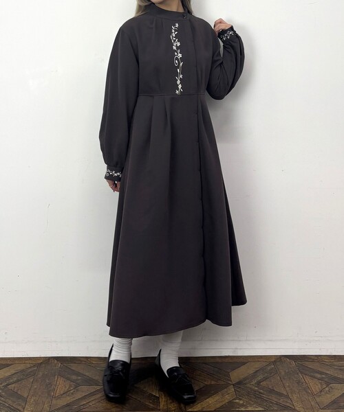 NICOLE CLUB（ニコル クラブ）の「オリエンタル刺繍ワンピース