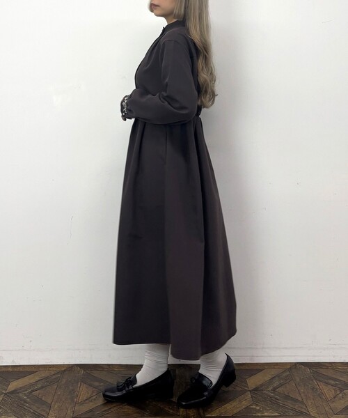 NICOLE CLUB（ニコル　クラブ）の「オリエンタル刺繍ワンピース（ワンピース・レディース・ブラウン/ネイビー/サックスブルー・M）」の22枚目の写真