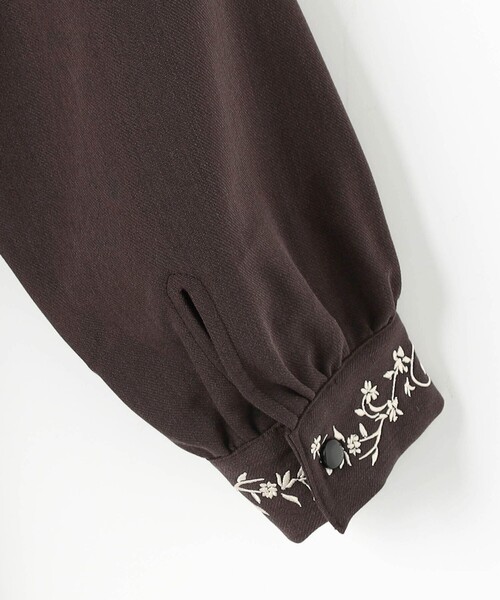 NICOLE CLUB（ニコル　クラブ）の「オリエンタル刺繍ワンピース（ワンピース・レディース・ブラウン/ネイビー/サックスブルー・M）」の13枚目の写真