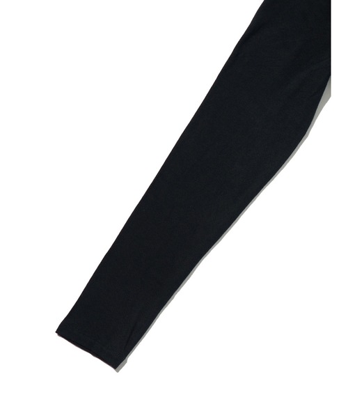 Levi's(リーバイス)の「Levi's/リーバイス クララ オフショルダー ロングスリーブ トップ(Tシャツ/カットソー・レディース・ブラック・M/S/XS)」の6枚目の写真