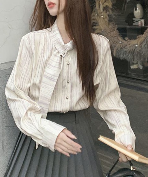 Flugge(フラッジー)の「ニュアンス柄長袖シャツ(シャツ/ブラウス・レディース・アイボリー・LARGE/MEDIUM)」の4枚目の写真