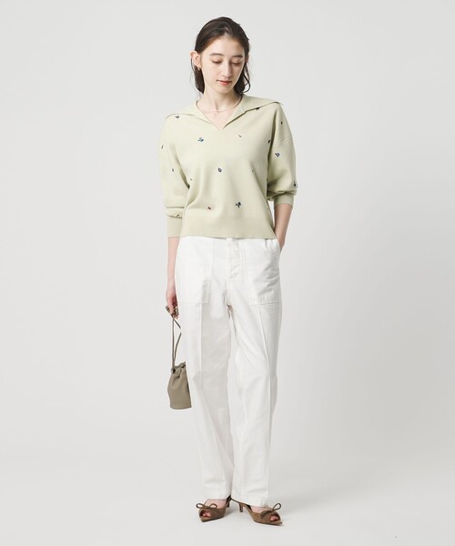 UNITED ARROWS（ユナイテッドアローズ）の「フラワー エンブロイダリー スキッパーニット（ニット/セーター・レディース・ダークグレー/ライム/ダークブラウン/ネイビー・FREE）」の8枚目の写真