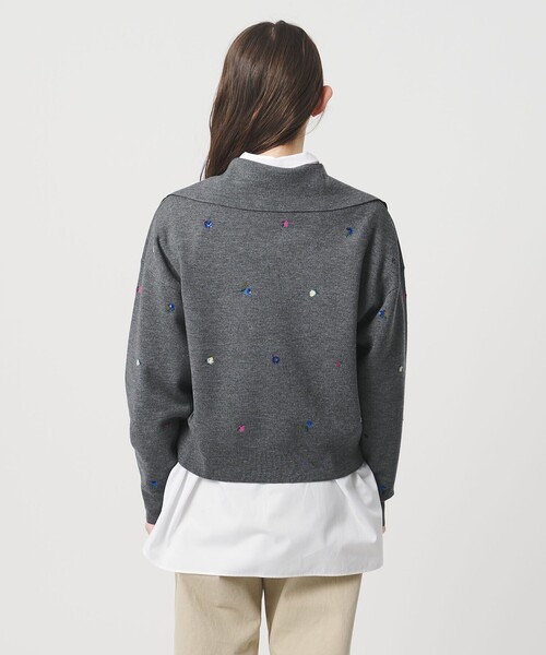 UNITED ARROWS（ユナイテッドアローズ）の「フラワー エンブロイダリー スキッパーニット（ニット/セーター・レディース・ダークグレー/ライム/ダークブラウン/ネイビー・FREE）」の14枚目の写真