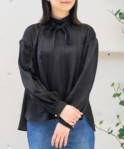 DESIGNWORKS(デザインワークス)の「【BEAUVET/ボーヴェット】キュプラシルクボウタイブラウス(シャツ/ブラウス・レディース・ブラック・1)」の1枚目の写真