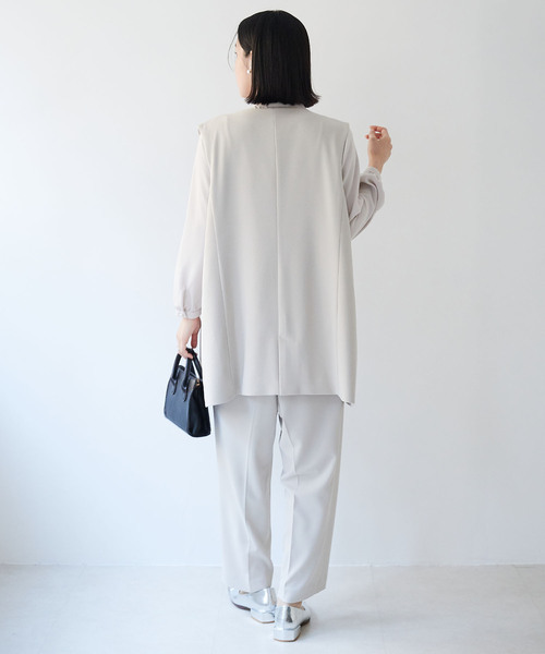 anyfee（エニフィー）の「【anyfee/大きいサイズ】ニットジョーゼットロングジレ《セレモニー/オケージョン》（2026SS）（ベスト・レディース・ベージュ/ネイビー/ブラック・LL/3L/4L/5L）」の4枚目の写真