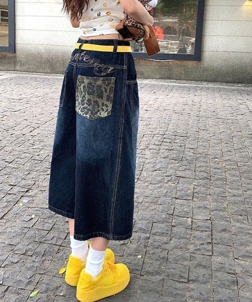 SHEENA(シーナ)の「バックレオパード柄ロゴワイドデニムハーフパンツ(デニムパンツ・レディース・ダークブルー・S/M/L)」の17枚目の写真