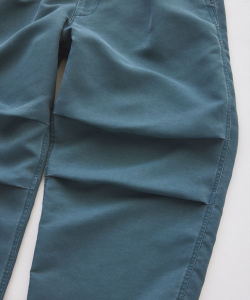 JOURNAL STANDARD relume（ジャーナルスタンダード　レリューム）の「ピグメント加工 ファティーグ オーバーパンツ（カーゴパンツ・メンズ・ブラックミックス/ライトグリーン・MEDIUM/LARGE）」の10枚目の写真