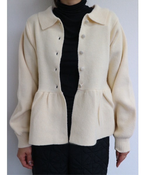 TRUNC（トランクエイティーエイト）の「Peplum Button Knit（ニット/セーター・レディース・アイボリー/グレー・FREE）」の17枚目の写真