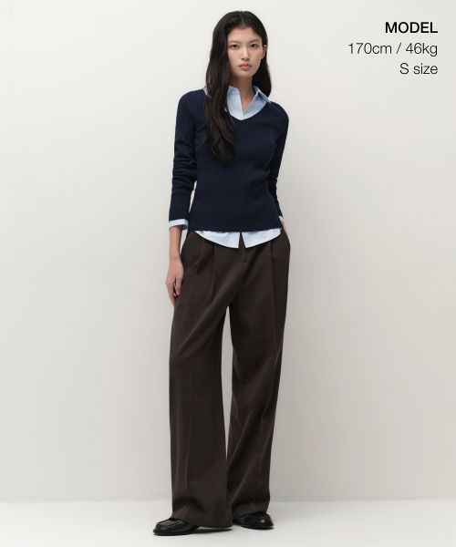 MUSINSA STANDARD WOMAN（ムシンサスタンダードウーマン）の「ウィメンズワイドリブスリムVネックニット[ネイビー]（ニット/セーター・レディース・その他・SMALL/MEDIUM/LARGE/X-SMALL）」の2枚目の写真
