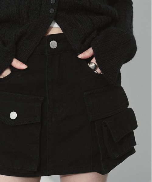 ENVYM（アンビー）の「アウトポケットミリタリーミニスカート（スカート・レディース・ブラック/ベージュ・SMALL/MEDIUM）」の15枚目の写真