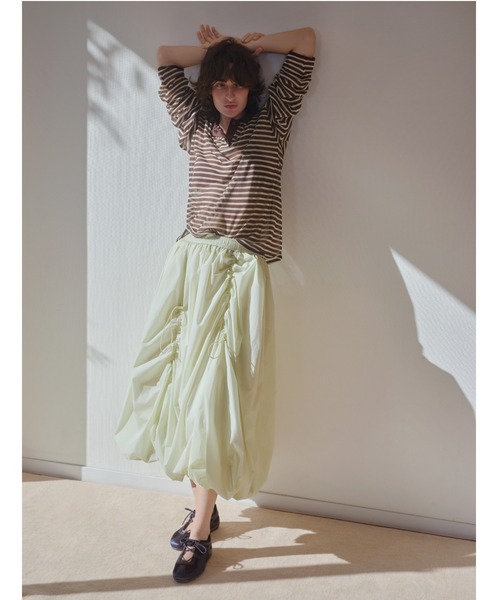 emmi(エミ)の「ドロストバルーンスカート/撥水(スカート・レディース・イエロー/ライトグレー/ホワイト/ブラック/ライトブルー・1/0)」の5枚目の写真