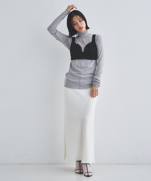 CODE A（コードエー）の「edge-fit ribbed turtleneck（Tシャツ/カットソー・レディース・ライトグレー/ホワイト/ライトブルー・00）」の8枚目の写真