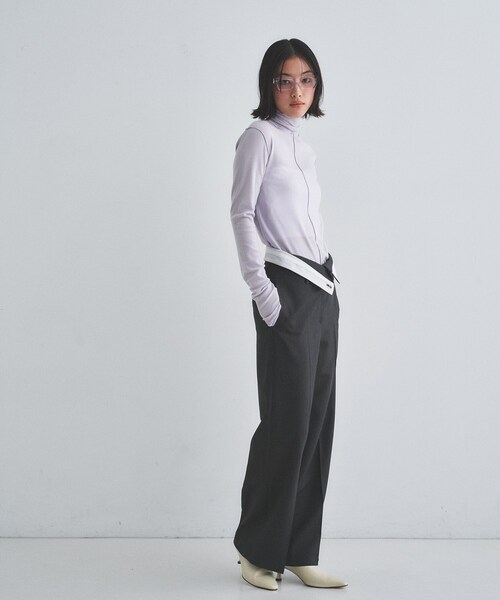 CODE A（コードエー）の「edge-fit ribbed turtleneck（Tシャツ/カットソー・レディース・ライトグレー/ホワイト/ライトブルー・00）」の12枚目の写真