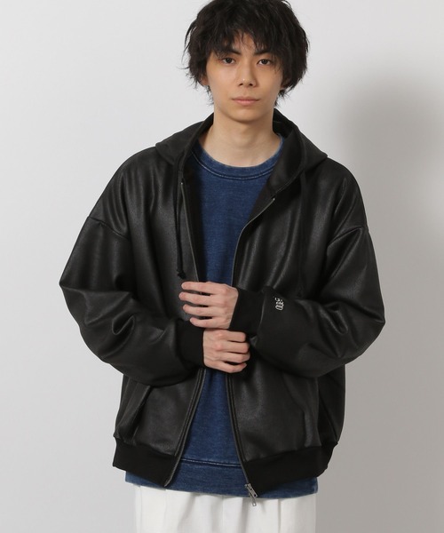 LAKOLE（ラコレ）の「レザーライクZIPパーカー / 645800（パーカー・メンズ・ブラック/ベージュ・LARGE/MEDIUM）」の17枚目の写真