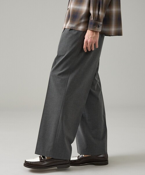 ABAHOUSE（アバハウス）の「トロストレッチ 2タック イージーワイドスラックス / ワイドパンツ（スラックス・メンズ・ブラック/グレー・48/46/44）」の2枚目の写真