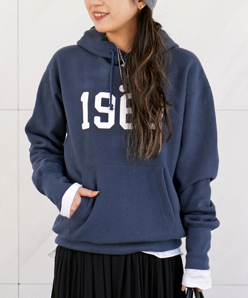 AMERICANA(アメリカーナ)の「【AMERICANA/アメリカーナ】追加 1968 hooded Pullover(スウェット・レディース・ネイビー/アイボリー・FREE)」の2枚目の写真