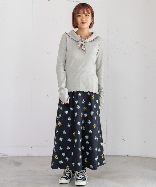POU DOU DOU（プードゥドゥ）の「スクエアネックスカーフ付きトップス（Tシャツ/カットソー・レディース・グレー/オフホワイト・3）」の8枚目の写真