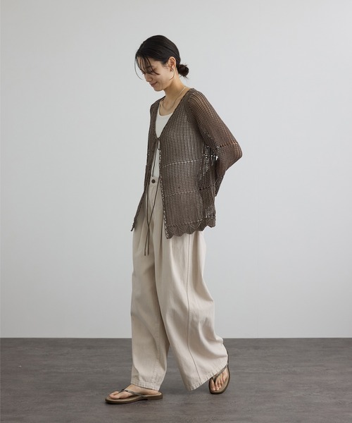 SALON adam et rope'（サロン アダム エ ロペ）の「クロシェニットカーディガン（カーディガン/ボレロ・レディース・ブラウン系その他2/オフホワイト・FREE）」の4枚目の写真