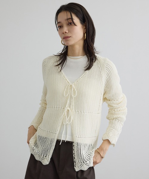 SALON adam et rope'（サロン アダム エ ロペ）の「クロシェニットカーディガン（カーディガン/ボレロ・レディース・ブラウン系その他2/オフホワイト・FREE）」の6枚目の写真