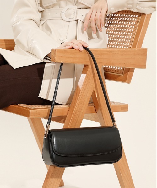 NiiNa(ニーナ)の「【 NiiNa / ニーナ 】高品質レザーミニフラップショルダーバッグ(ショルダーバッグ・レディース・ブラウン/レッド/ブラック・FREE)」の7枚目の写真